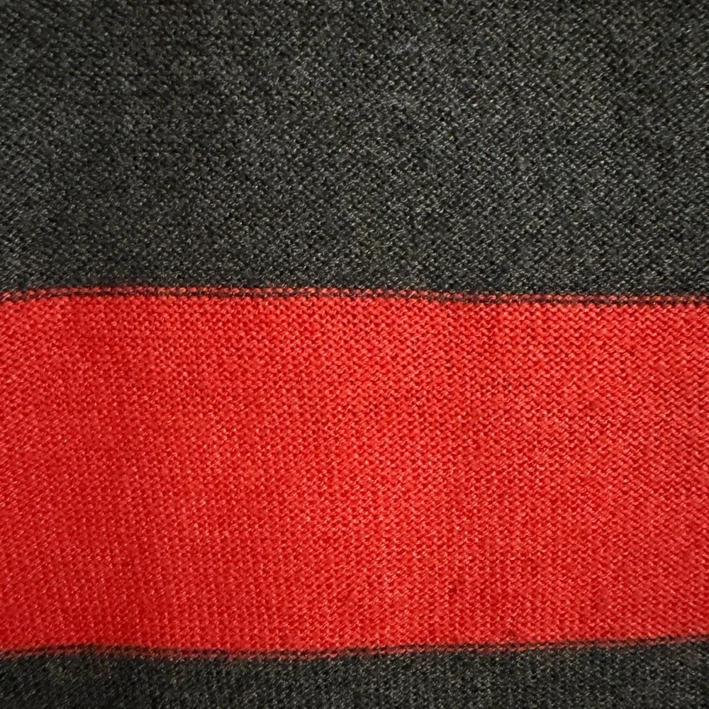 Aeropostale Red Gray Striped V-Neck Pullove Sweater Y2K Preppy Classic Medium